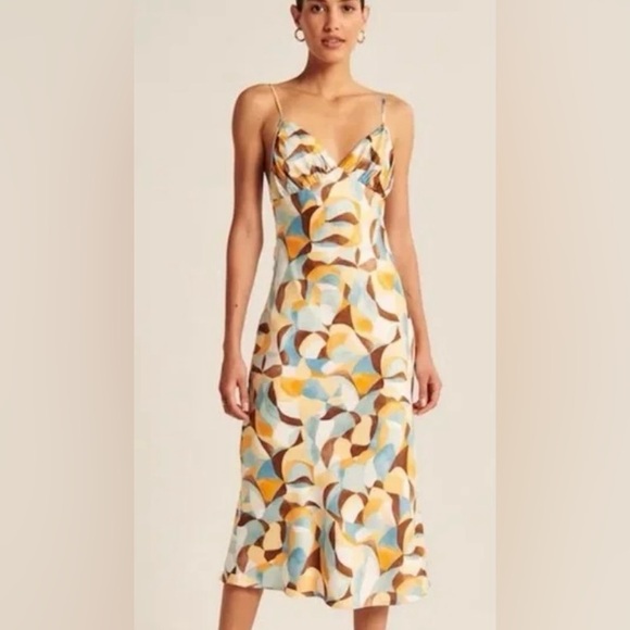 Abercrombie & Fitch Dresses & Skirts - Abercrombie & Fitch Strapless Dress in Blue, Yellow, and Brown